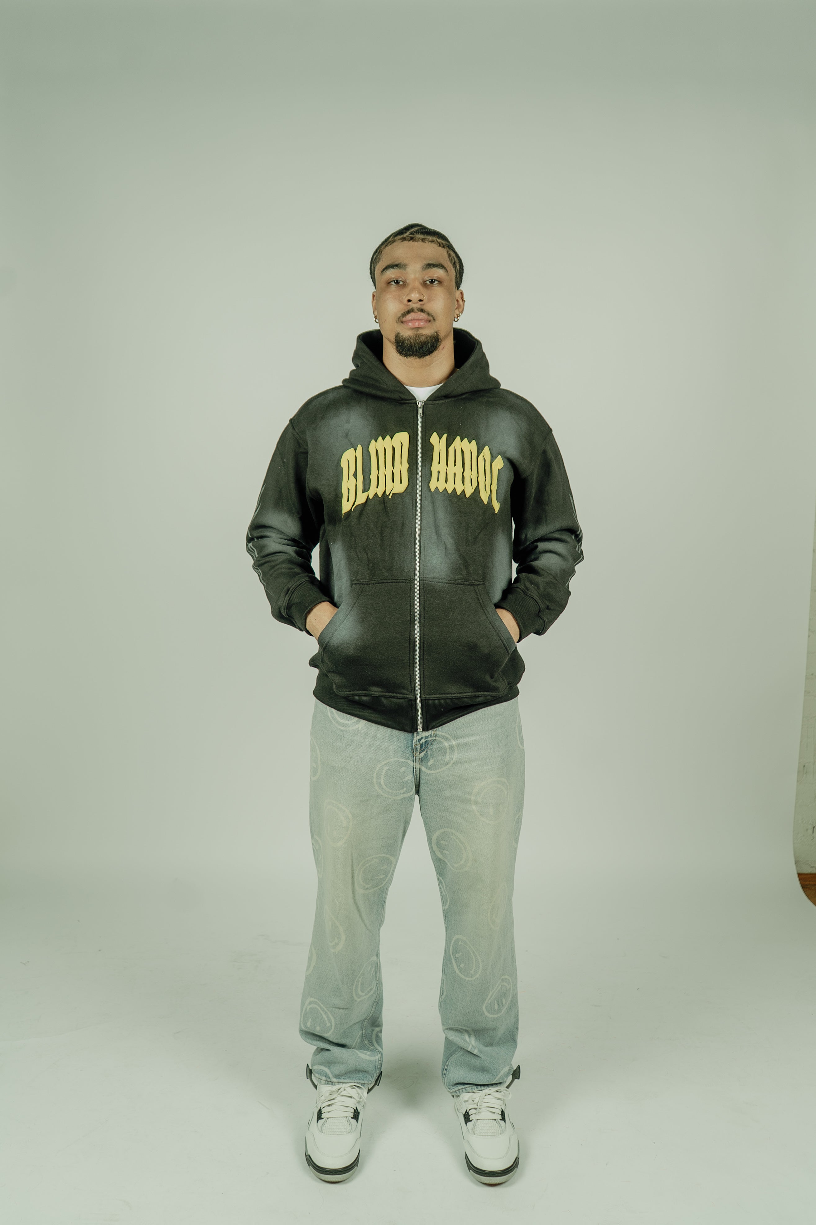 Striker Zip-Up [Black]